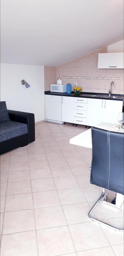 Apartment Antonio Biograd Na Moru Exteriör bild