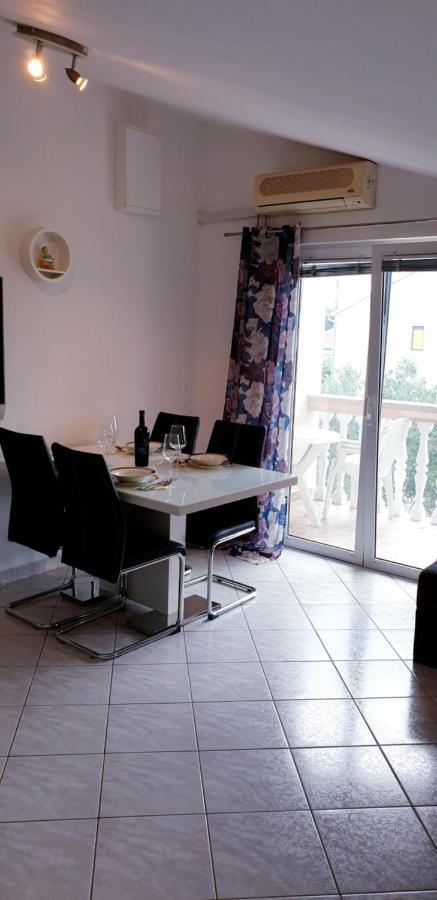 Apartment Antonio Biograd Na Moru Exteriör bild