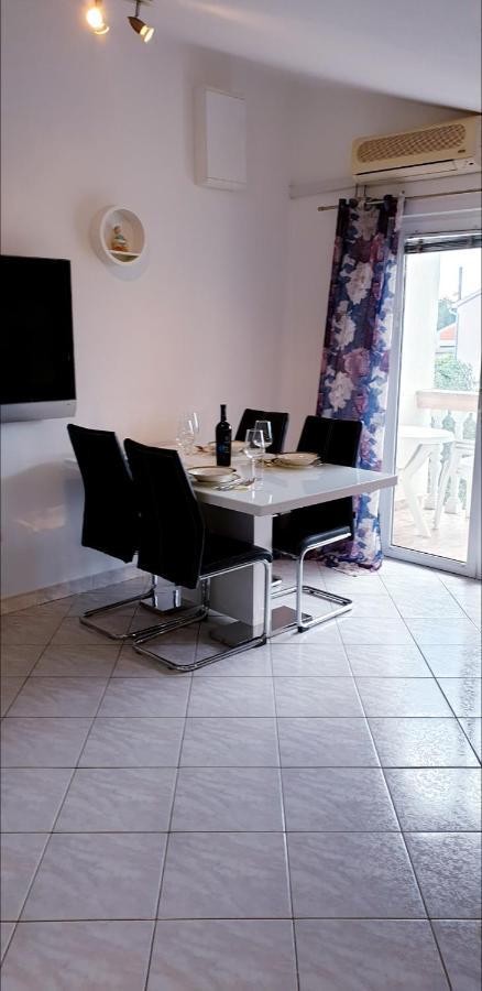 Apartment Antonio Biograd Na Moru Exteriör bild