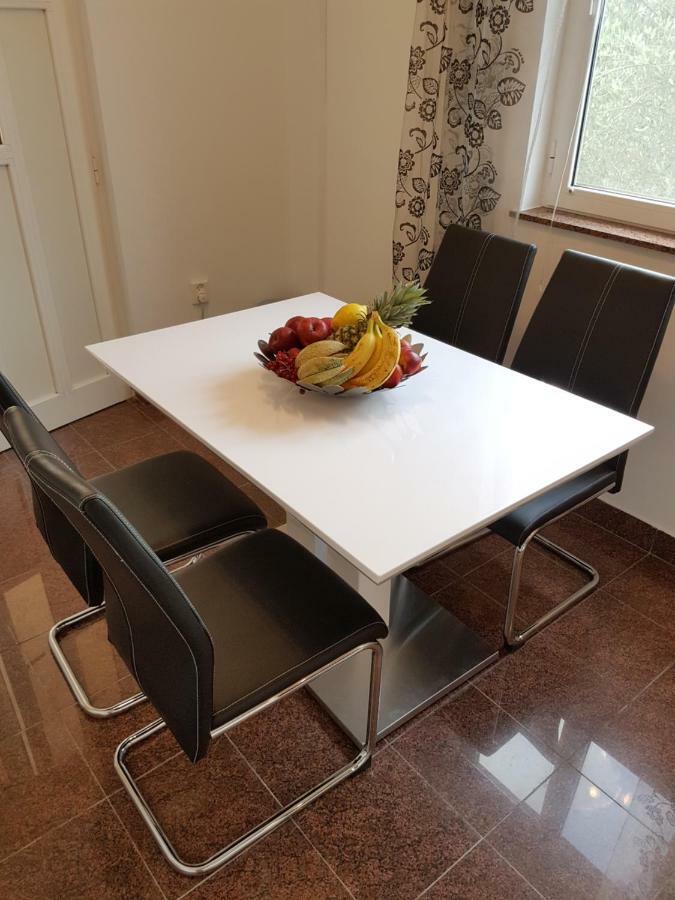 Apartment Antonio Biograd Na Moru Exteriör bild