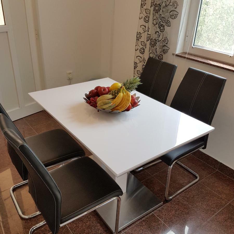 Apartment Antonio Biograd Na Moru Exteriör bild